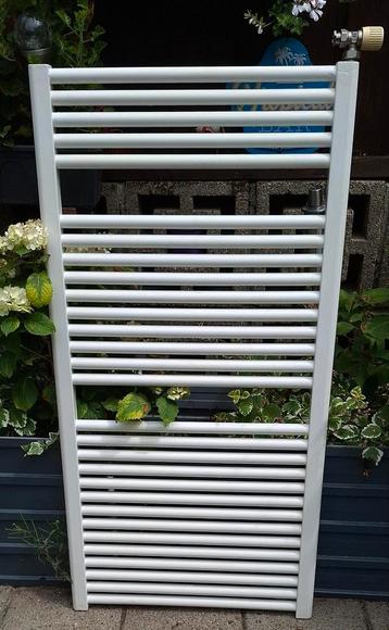 Handdoek radiator 1200 x 600 beschikbaar voor biedingen