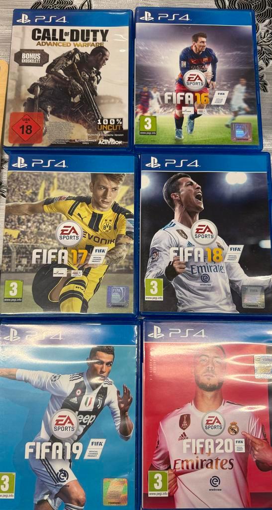 PS4 Spellen Collectie: FIFA & Call of Duty, Spelcomputers en Games, Spelcomputers | Sony PlayStation 4, Gebruikt, Met games, Ophalen of Verzenden