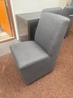 4 Grijze Stoffen Stoelen - Met wieltjes, Huis en Inrichting, Stoelen, Ophalen, Gebruikt, Vier, Stof