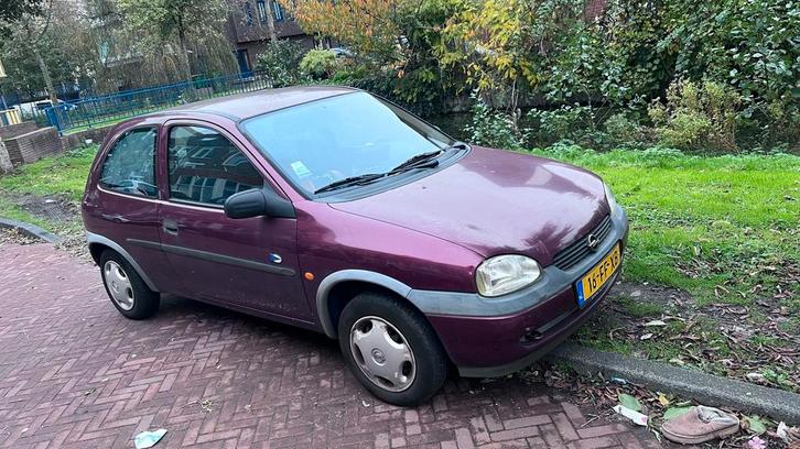 Opel Corsa 1.2 I 16V 3D 2000 Rood, Auto's, Opel, Particulier, Corsa, Airbags, Centrale vergrendeling, Mistlampen, Radio, Trekhaak