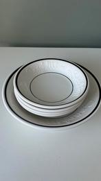 Qudrifoglio 5 delige pasta servies set, Ophalen of Verzenden, Zo goed als nieuw, Overige stijlen, Bord(en)