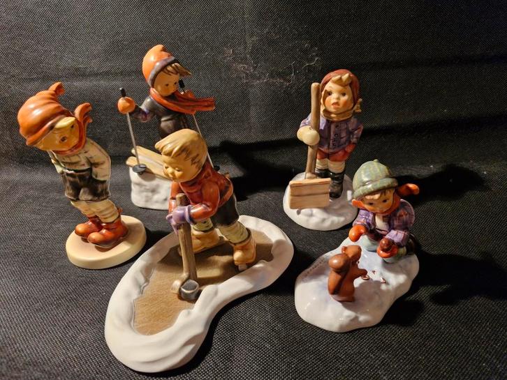 Hummel Goebel beeldjes WINTER, Verzamelen, Beelden en Beeldjes, Zo goed als nieuw, Hummel, Ophalen of Verzenden