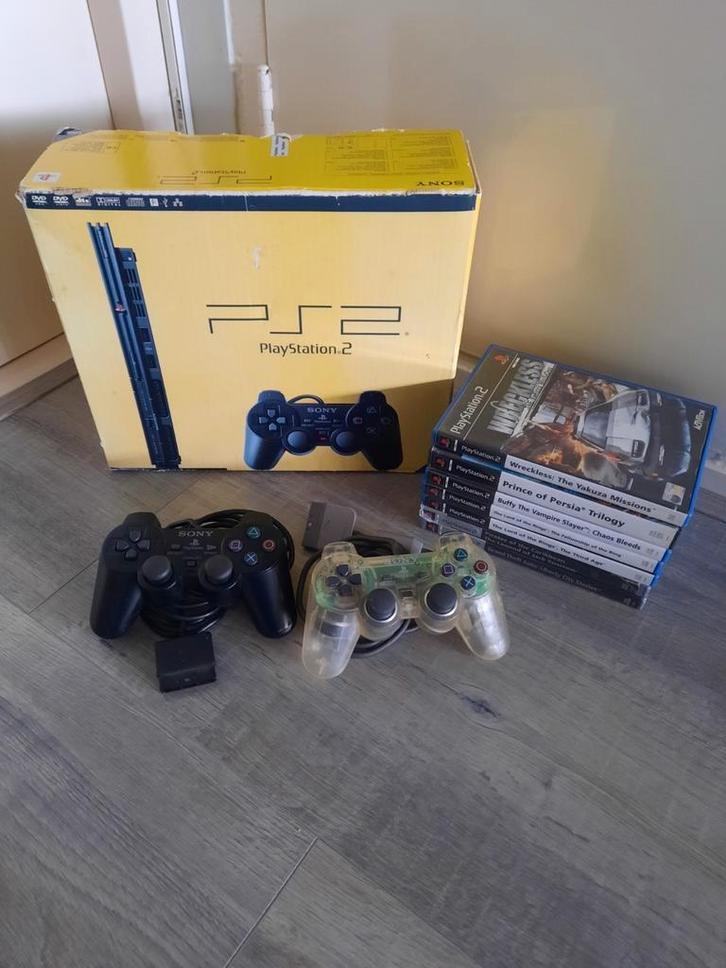 Ps2 in doos, Spelcomputers en Games, Spelcomputers | Sony PlayStation 2, Zo goed als nieuw, Slim, Zwart, Met 2 controllers, Met games