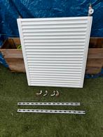 Gratis Radiator met Beugels - Ophalen, Ophalen, 30 tot 80 cm, Gebruikt, Radiator