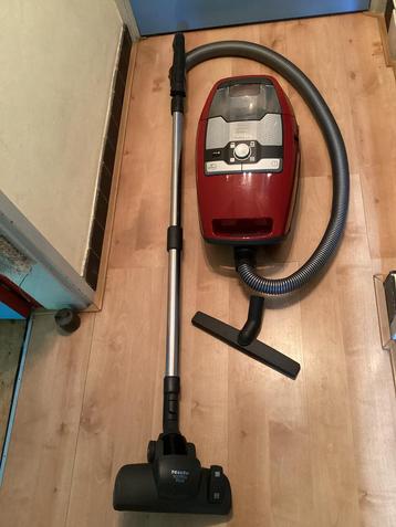 MIELE Blizzard CX1 powerline beschikbaar voor biedingen