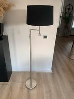 Staande lamp zilver met zwarte kap, Huis en Inrichting, Lampen | Vloerlampen, Ophalen, Zo goed als nieuw, Metaal, 150 tot 200 cm