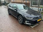 Volkswagen Passat 1.4 TSI GTE Full Options!, Auto's, Volkswagen, Zwart, 1600 kg, 93 €/maand, Geïmporteerd
