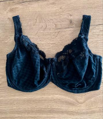 Prima donna 95F full cup madison zwart kant beschikbaar voor biedingen