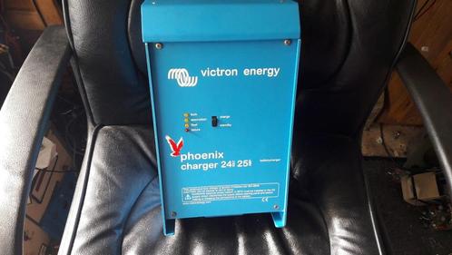 Victron Phoenix lader 24 volt 25 ampere, Watersport en Boten, Navigatiemiddelen en Scheepselektronica, Zo goed als nieuw, Kabel of Apparatuur