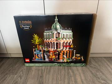 LEGO Icons Boetiekhotel 10297 beschikbaar voor biedingen