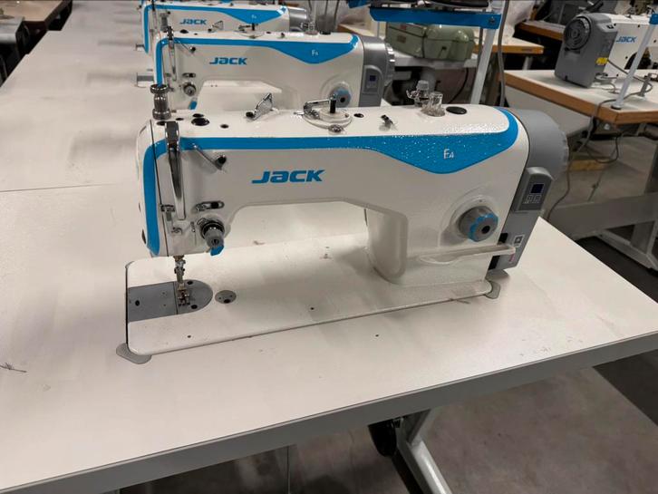 Industriele naaimachine jack f4 siksteek machine rechtstik, Hobby en Vrije tijd, Naaimachines en Toebehoren, Zo goed als nieuw