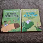 De Kleine Detectives - Cressida Cowell (2 Boeken), Boeken, Kinderboeken | Jeugd | onder 10 jaar, Ophalen of Verzenden, Gelezen