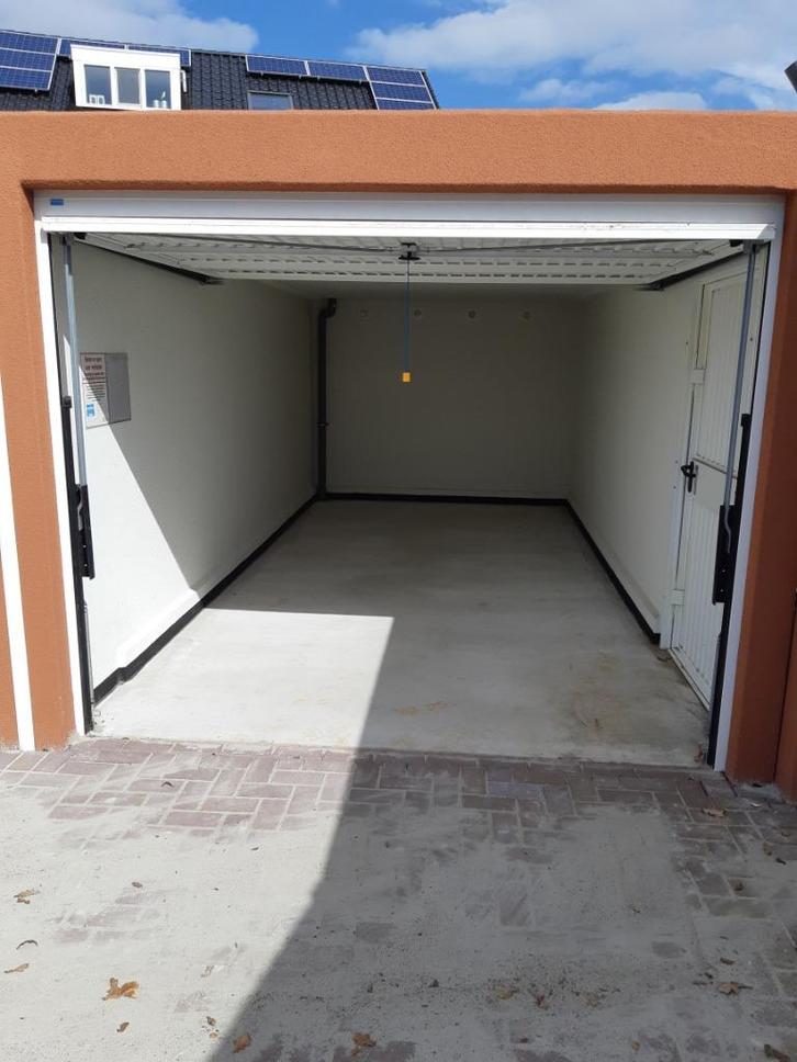 Te huur: garagebox te Almelo, per 1 november 2025, Auto diversen, Autostallingen en Garages