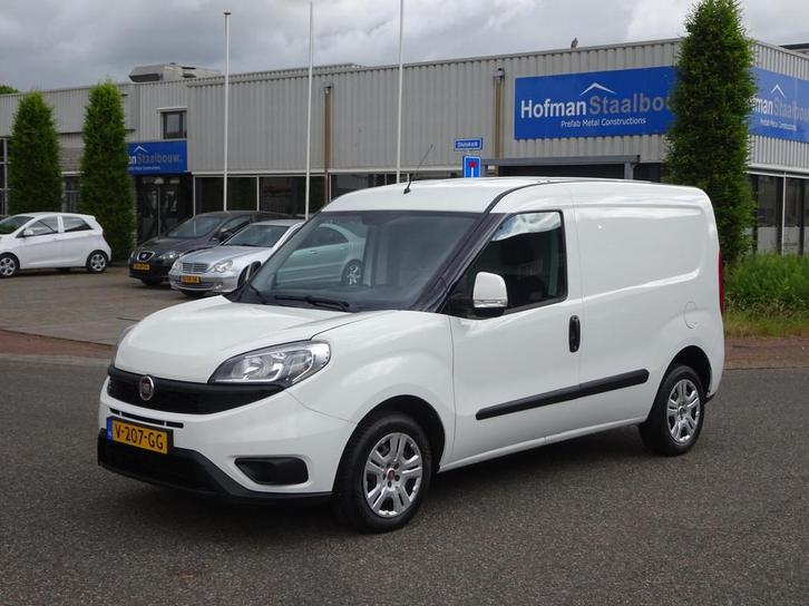 Fiat Doblò Cargo 1.6 MJ L1H1 Airco Trekhaak Schuifdeur, Auto's, Bestelauto's, Bedrijf, Te koop, ABS, Airbags, Airconditioning