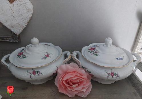 2 Dekschalen van het Wawel servies uit Polen, Huis en Inrichting, Keuken | Servies, Zo goed als nieuw, Schaal of Schalen, Overige stijlen
