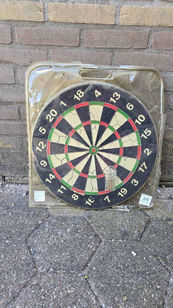 Gratis dartsbord, gebruikt, direct af te halen, Sport en Fitness, Darts, Gebruikt, Dartbord, Ophalen