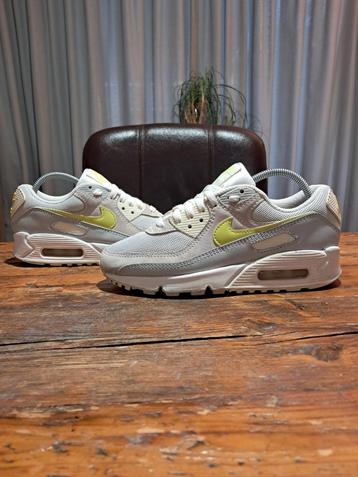 Nike Air Max 90 'Lemon Venom' Size 36,5 beschikbaar voor biedingen