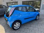 Toyota Aygo 1.0 VVT-i x-play 5Drs Camera NAP, Auto's, Toyota, Voorwielaandrijving, Gebruikt, Euro 6, Origineel Nederlands