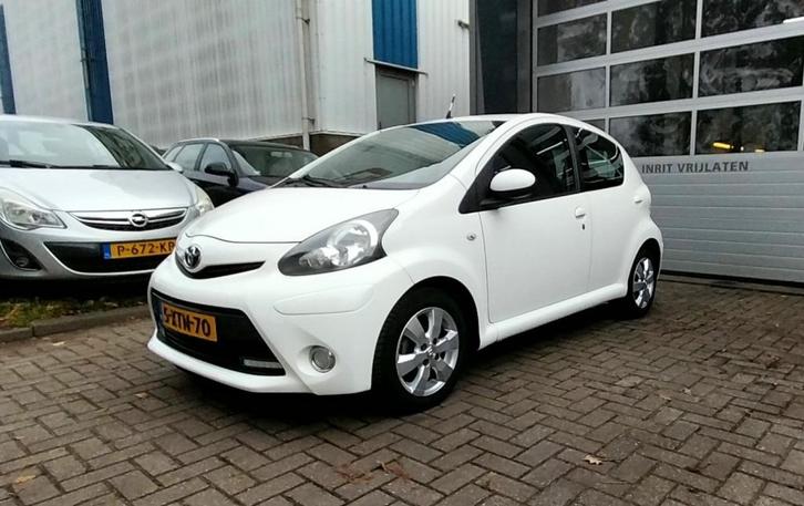 Toyota Aygo 1.0 VVT-i Dynamic 98075KM Zeer Mooie Auto, Auto's, Toyota, Aygo, ABS, Airbags, Airconditioning, Bluetooth, Elektrische ramen
