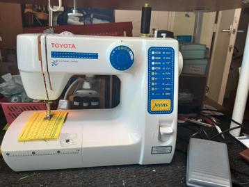 TOYOTA JEANS NAAIMACHINE MODEL JFS18 RS SERIE A  beschikbaar voor biedingen