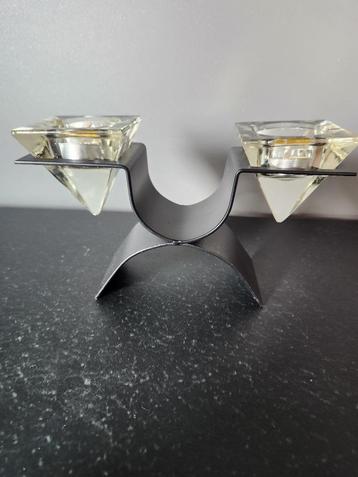 Dubbele waxine-lichthouder (industrieel) beschikbaar voor biedingen