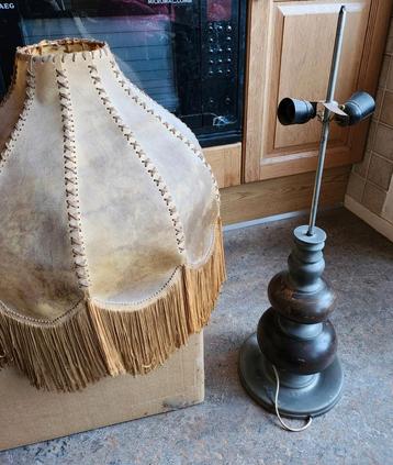 Vintage lampen beschikbaar voor biedingen
