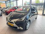 Toyota Aygo 1.0 VVT-i x-play AIRCO APK 7-26 NW. KOPPELING BJ, Voorwielaandrijving, Stof, Gebruikt, 4 stoelen