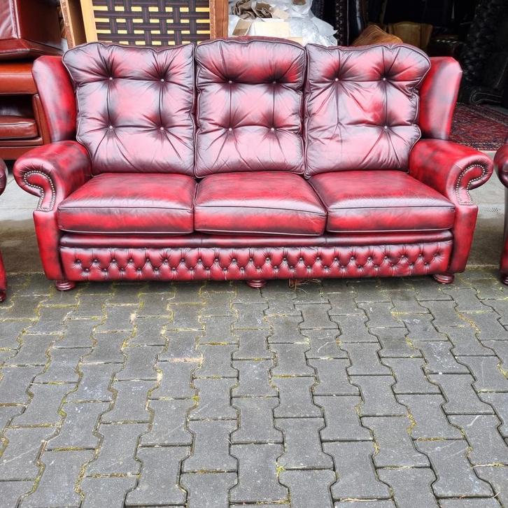 Chesterfield Springvale Suzanne bank rood leer + BEZORGING, Huis en Inrichting, Banken | Bankstellen, Zo goed als nieuw, Rechte bank