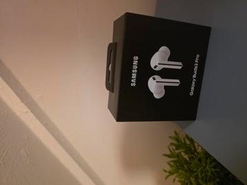 Samsung Galaxy Buds 3 Pro White nieuw en verzegeld! beschikbaar voor biedingen