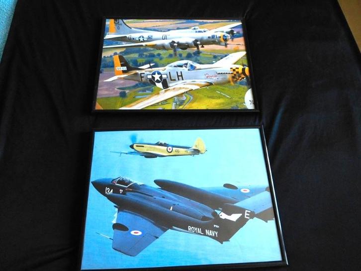 Prent van Oorlog Vliegtuigen 2 x in lijst., Huis en Inrichting, Woonaccessoires | Wanddecoraties, Zo goed als nieuw, Ophalen