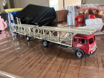 Zeldzame Mercury Fiat Autotransporter beschikbaar voor biedingen