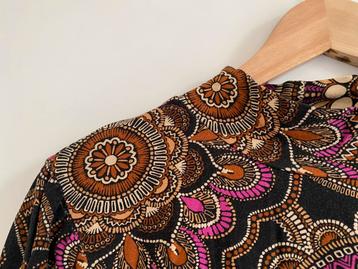 Longsleeve Geisha mt L met mandalaprint beschikbaar voor biedingen