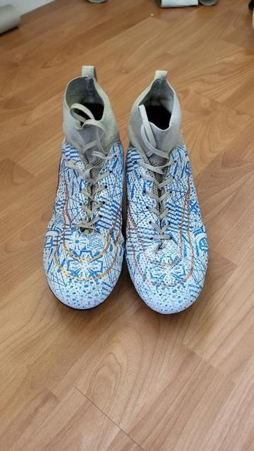 Nike voetbalschoenen maat 43 beschikbaar voor biedingen