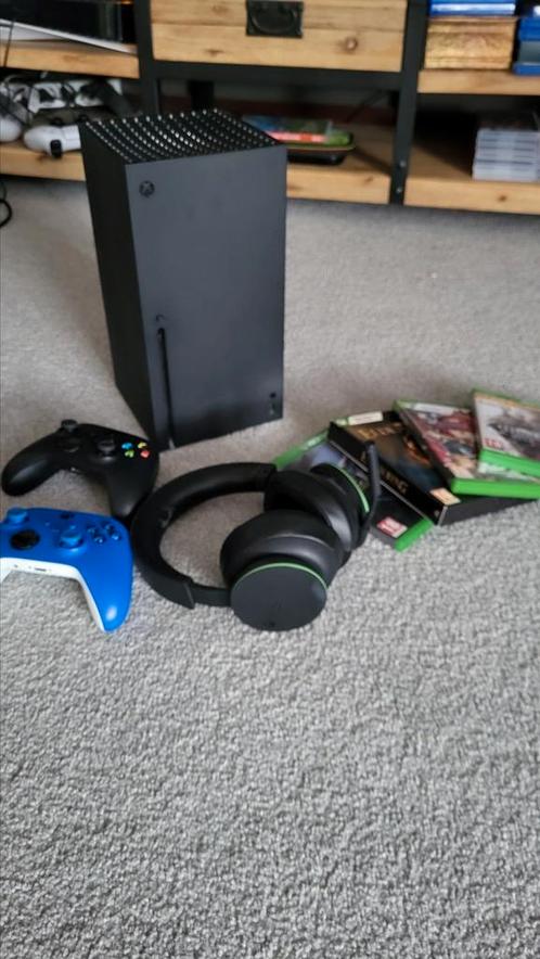 Xbox series x - 1TB - 2 controllers + wireless headset, Spelcomputers en Games, Spelcomputers | Xbox Series X en S, Zo goed als nieuw