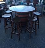 Oude cafétafel met 7 barkrukken een originele oude top tafel, Ophalen