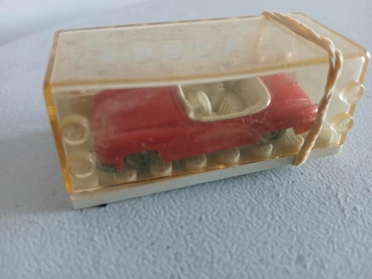 Lego mercedes 190 sl 1 op 87

Autootje van lego
60 jaar oud, Hobby en Vrije tijd, Modelauto's | 1:87, Gebruikt, Auto, Overige merken