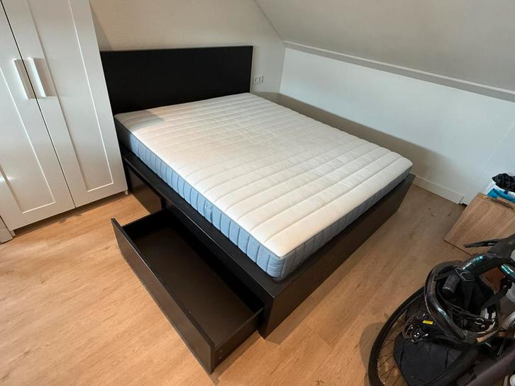 IKEA Malm bed 160x200 + Lonset lattenbodem + Vagstranda, Huis en Inrichting, Slaapkamer | Bedden, Zo goed als nieuw, Tweepersoons
