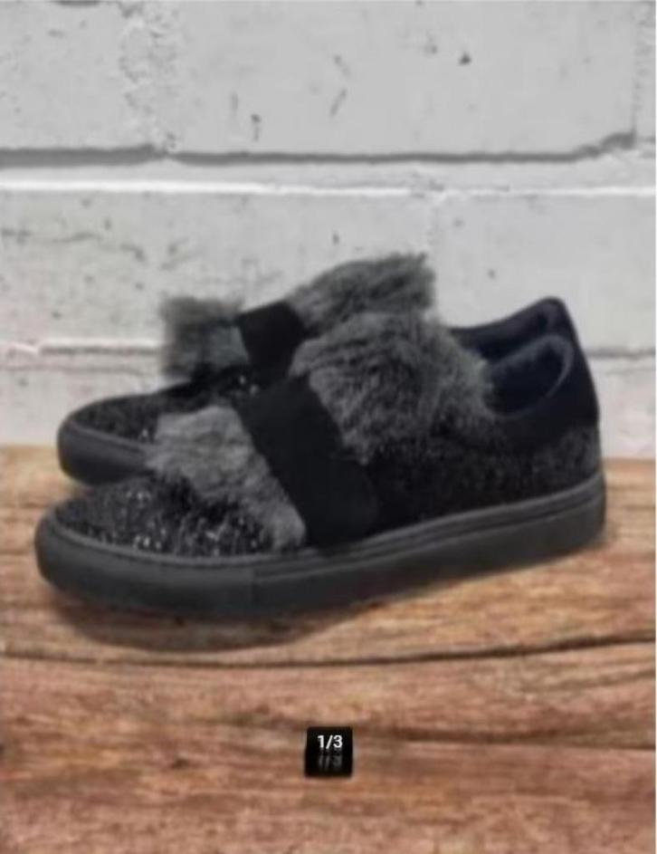 Exit - Mooie faux fur sneakers maat 41 - Nieuw €110, Kleding | Dames, Schoenen, Nieuw, Sneakers of Gympen, Zwart, Ophalen of Verzenden