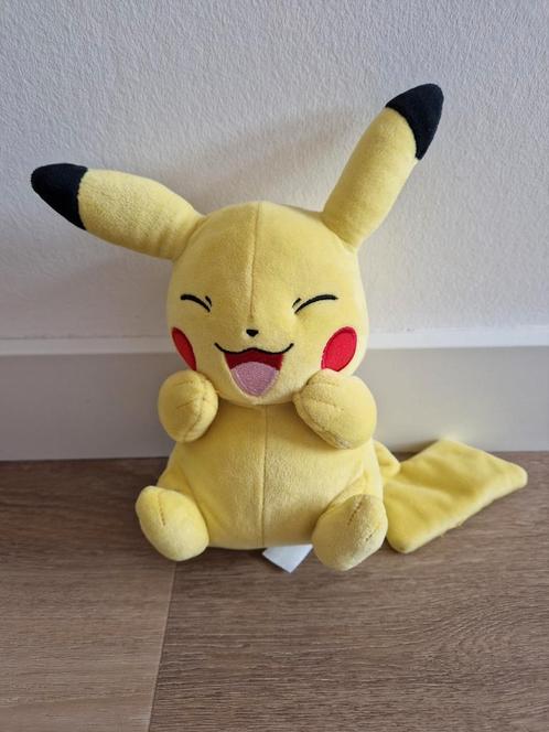 Knuffel Pokemon Pikachu geel 23 cm K9309, Kinderen en Baby's, Speelgoed | Knuffels en Pluche, Zo goed als nieuw, Overige typen