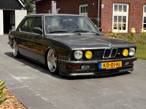 BMW E28 528i 1983 in zeer goede staat, Auto-onderdelen, Carrosserie en Plaatwerk, Bumper, BMW, Ophalen