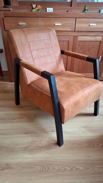Mooie stoel/fauteuil beschikbaar voor biedingen