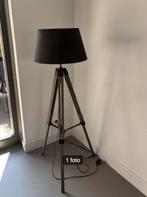 Vloerlamp, Huis en Inrichting, Lampen | Vloerlampen, Ophalen, Zo goed als nieuw, Hout, 100 tot 150 cm