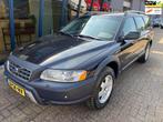 Volvo XC70 2.5 T Summum 4WD / NL AUTO / LEER / NAVI, Auto's, Volvo, Automaat, Zwart, XC70, Vierwielaandrijving