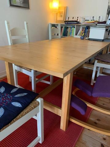 Uitschuifbare tafel Ikea Norden, 10-12 zitplaatsen beschikbaar voor biedingen
