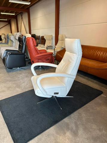 Wit leren relax fauteuil stoel relaxfauteuil Z.G.A.N. beschikbaar voor biedingen
