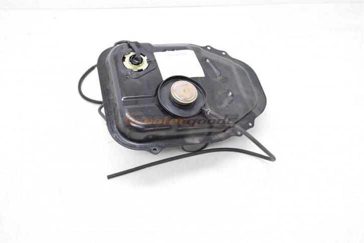 Benzinetank voor Kymco Like TT + tankvlotter, Fietsen en Brommers, Brommeronderdelen | Scooters, Gebruikt, Ophalen of Verzenden