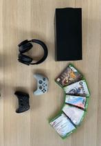 Xbox series X + 2 controllers, 1 koptelefoon en spelletjes., Verzenden, Zo goed als nieuw, Xbox Series X