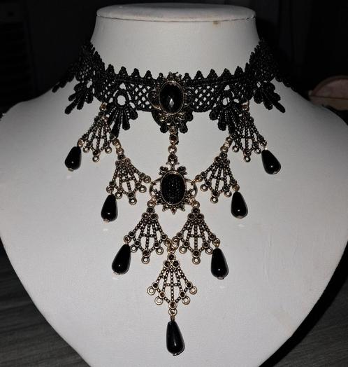 Mooie nieuwe zwarte brede Gothic ketting / chocker, Sieraden, Tassen en Uiterlijk, Kettingen, Nieuw, Overige materialen, Zwart