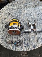 DeWalt Bovenfrees + Toebehoren, Ophalen, Gebruikt, Elektrisch, Bovenfrees