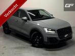 Audi Q2 1.4 TFSI S-Line Black Edition Virtual DSG CarPlay Ca, Auto's, Audi, Stof, 4 cilinders, 19 km/l, Zilver of Grijs